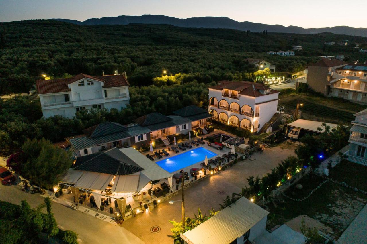 Villa Corali Apartments Sea Breath & Pool Amoudi Exterior foto