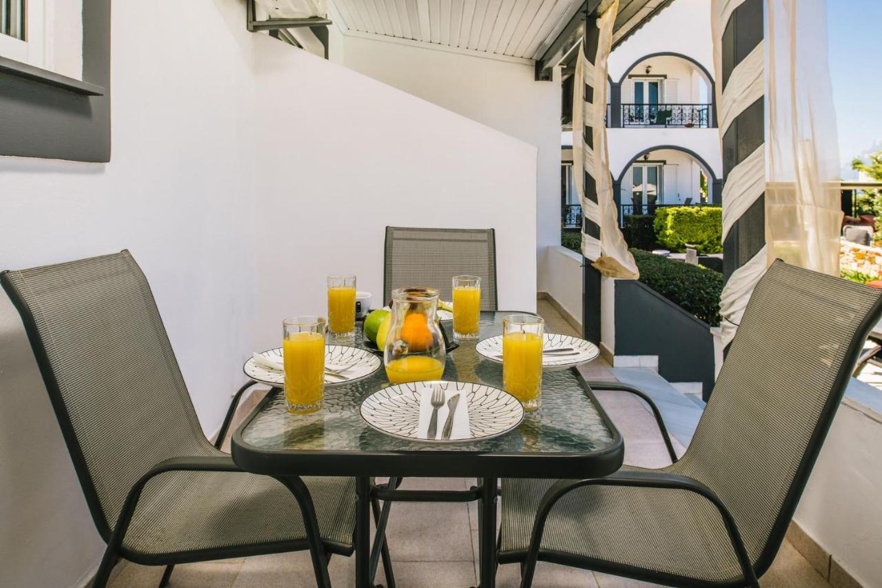 Villa Corali Apartments Sea Breath & Pool Amoudi Exterior foto